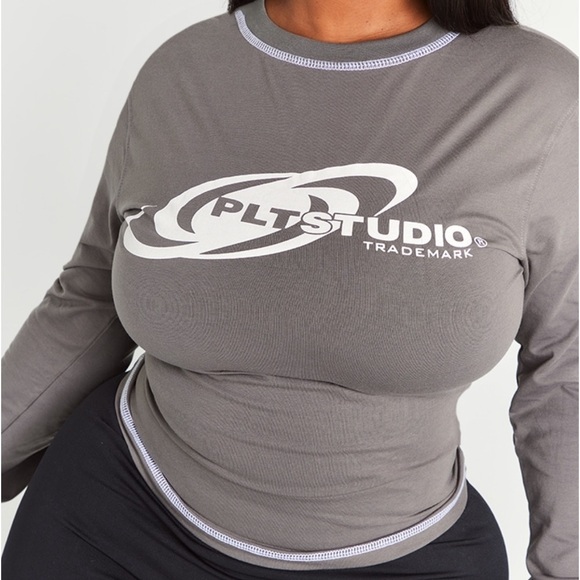 PRETTYLITTLETHING Plus Charcoal Washed
Studio Print Longsleeve T Shirt​​ - Picture 2 of 5